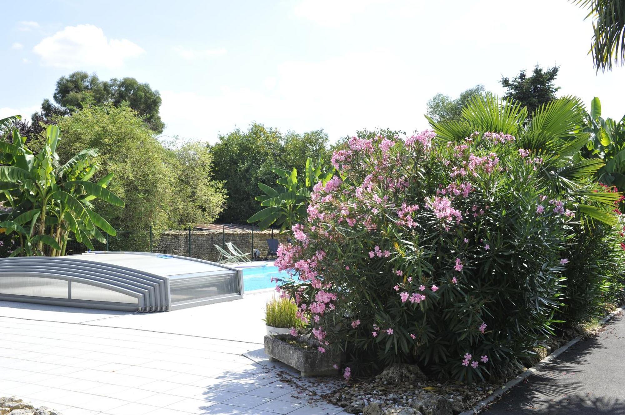 Bois Jardin D'Arcy - Chambres D'Hotes Avec Piscine Et Spa מראה חיצוני תמונה