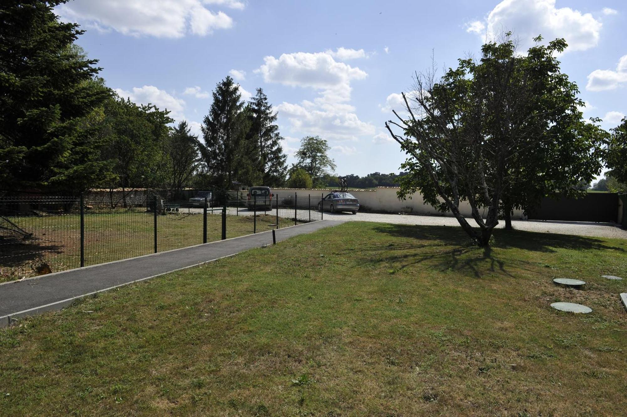 Bois Jardin D'Arcy - Chambres D'Hotes Avec Piscine Et Spa מראה חיצוני תמונה