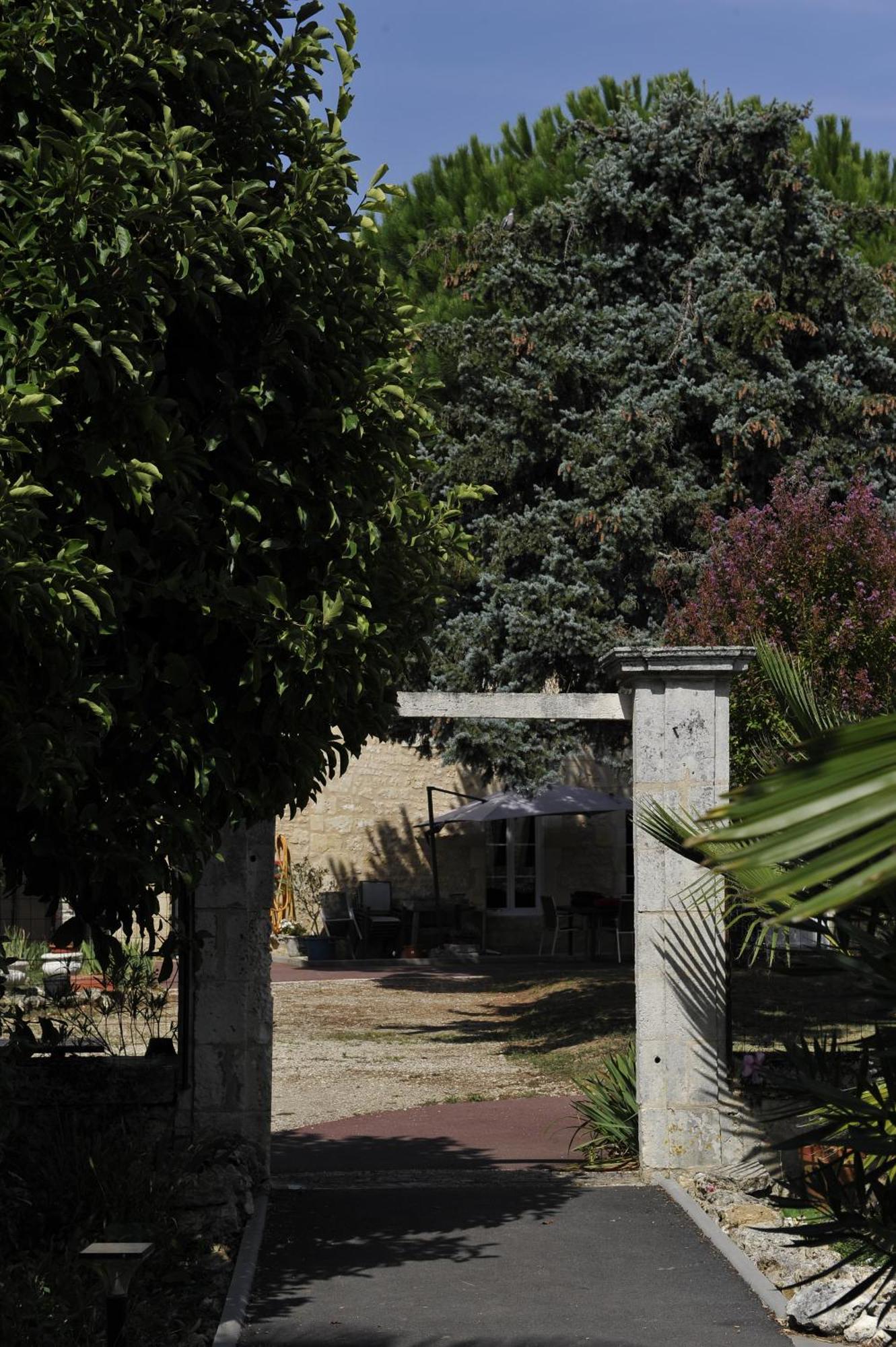 Bois Jardin D'Arcy - Chambres D'Hotes Avec Piscine Et Spa מראה חיצוני תמונה